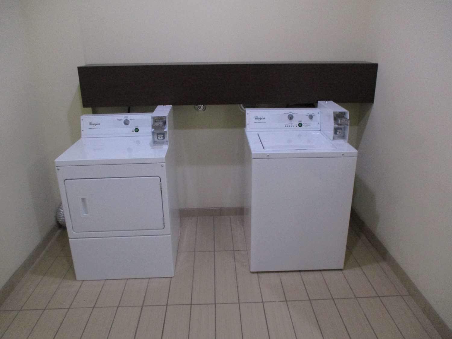 Best Western St. Louis Airport North Hotel & Suites Hazelwood Exteriör bild