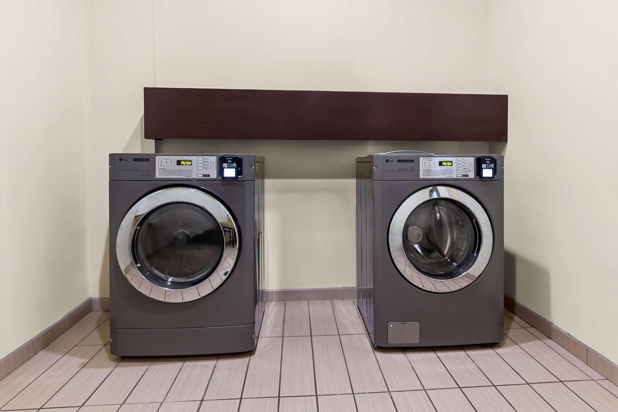 Best Western St. Louis Airport North Hotel & Suites Hazelwood Exteriör bild