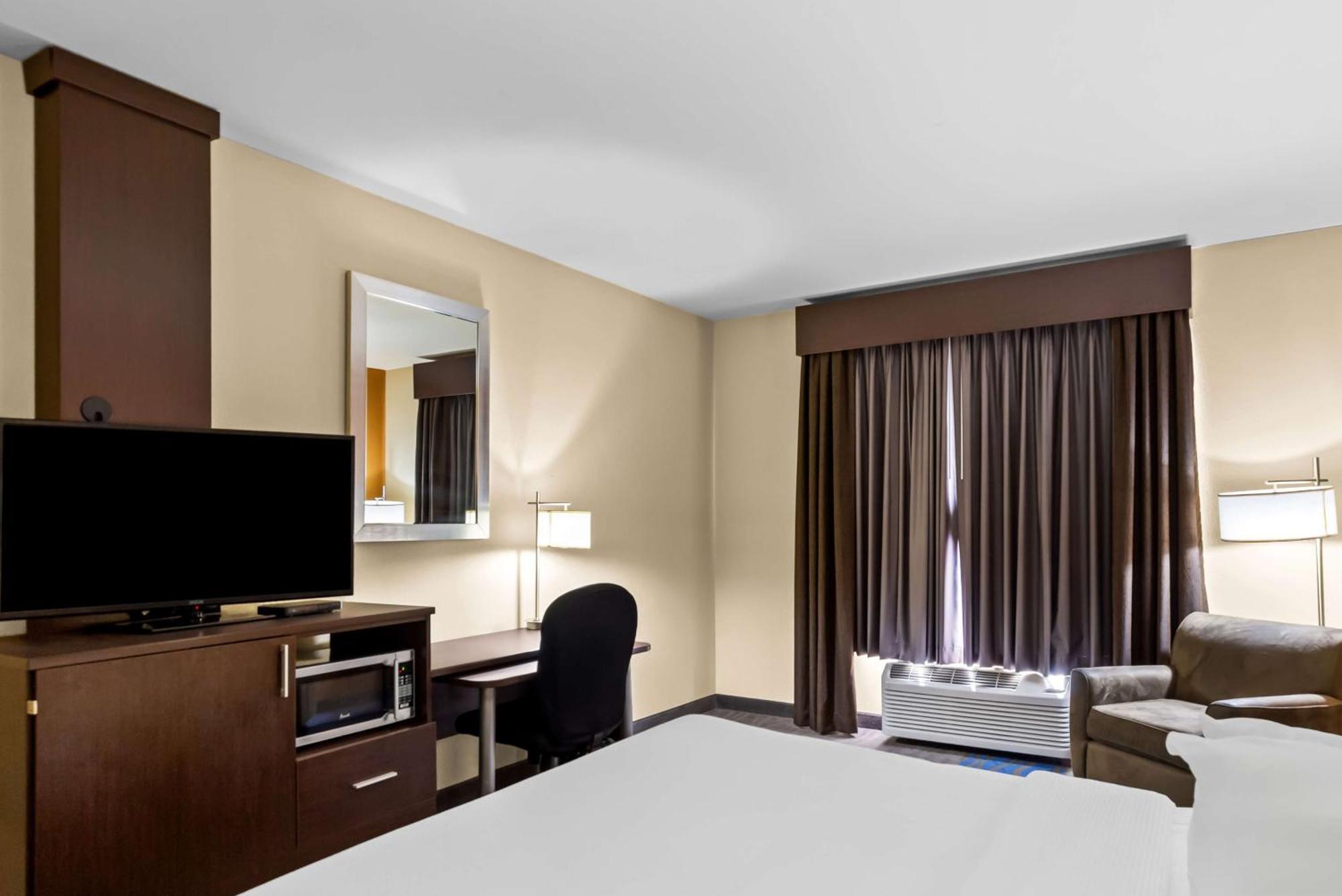 Best Western St. Louis Airport North Hotel & Suites Hazelwood Exteriör bild